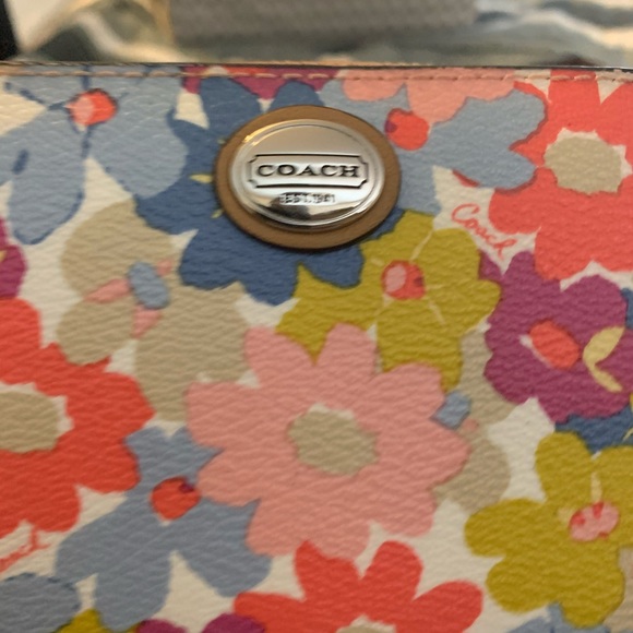 Wristlet - Picture 2 of 2